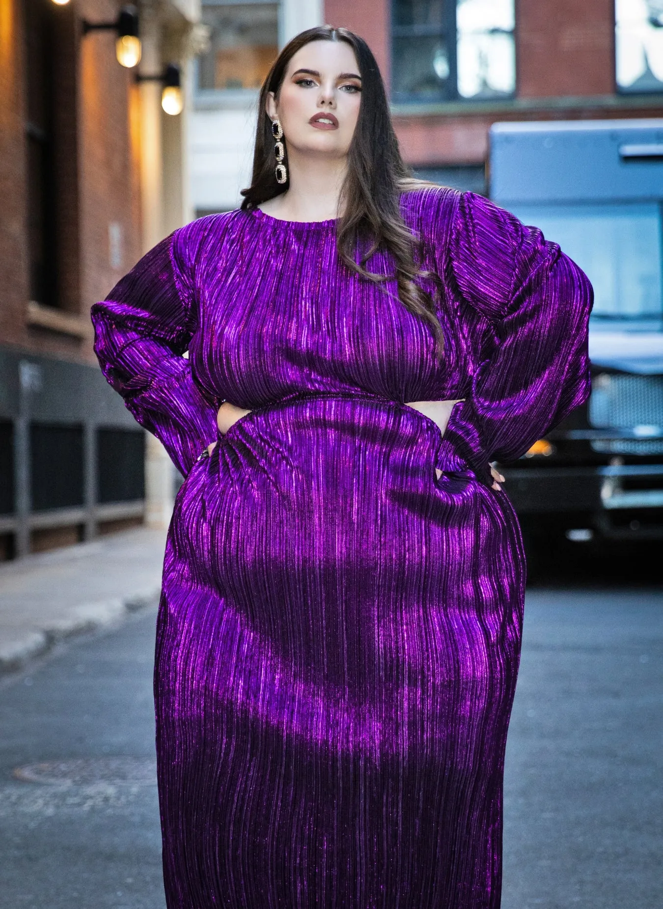 Octavia Metallic Plisse Open Back Maxi Shift Dress - Eggplant