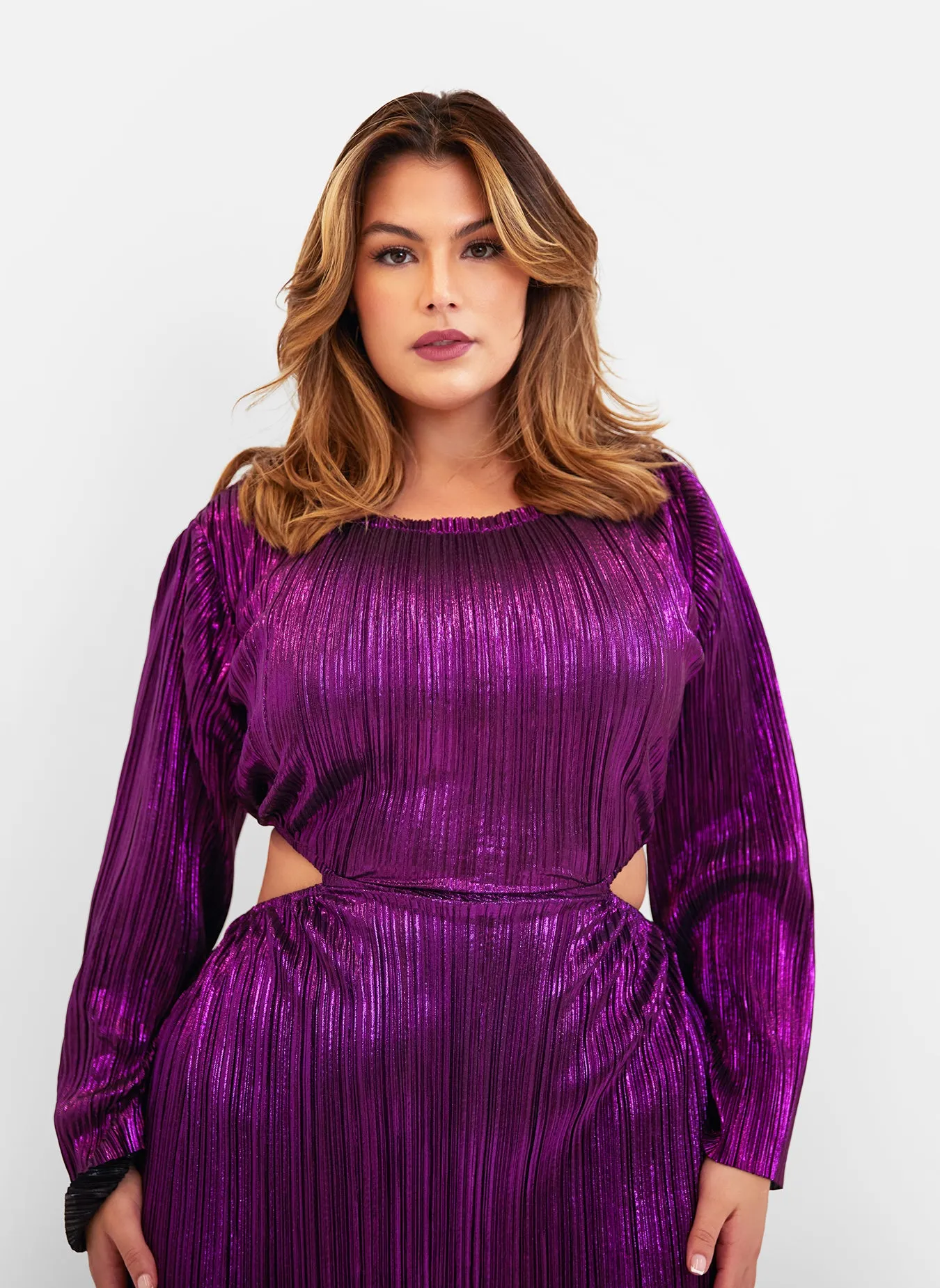 Octavia Metallic Plisse Open Back Maxi Shift Dress - Eggplant