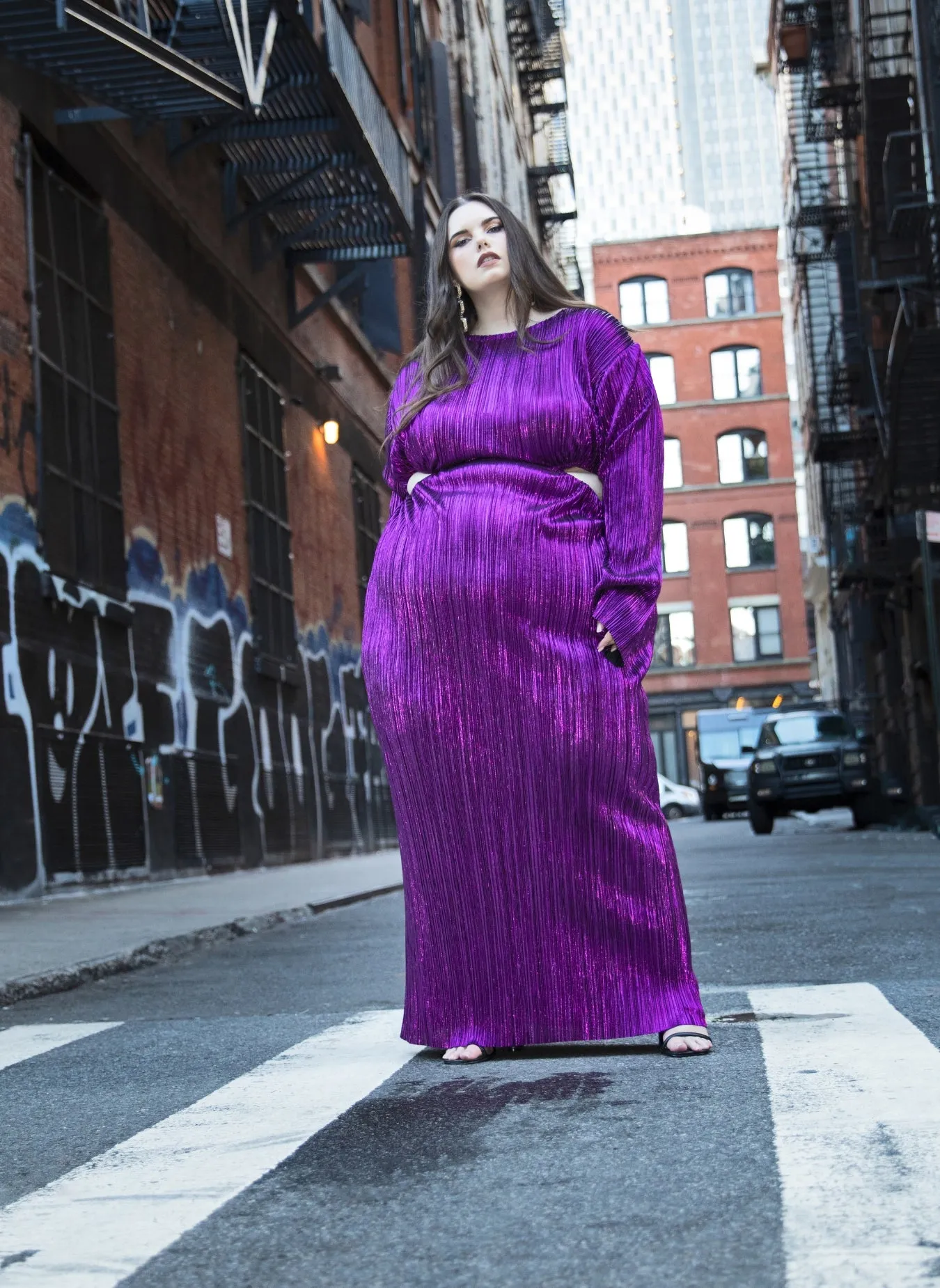 Octavia Metallic Plisse Open Back Maxi Shift Dress - Eggplant